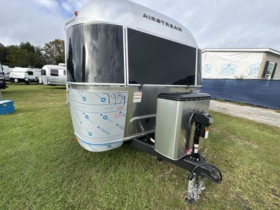2026 Airstream 25FBT Base