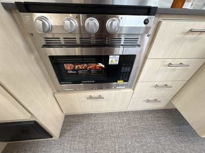 2026 Airstream 27FBQ Base