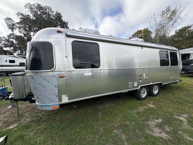 2026 Airstream 27FBQ Base