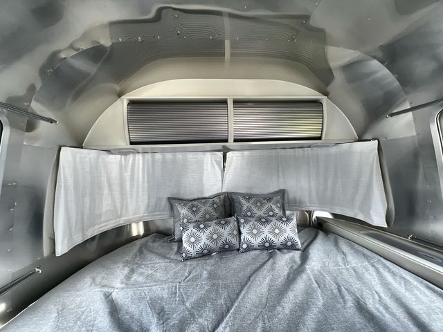 2025 Airstream 22FB Base
