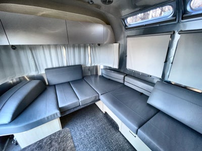 2023 Airstream 27FBT Base