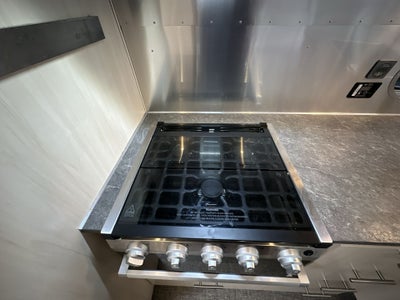 2023 Airstream 27FBT Base