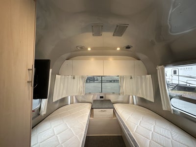 2023 Airstream 27FBT Base