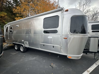 2023 Airstream 27FBT Base
