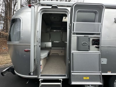 2025 Airstream 25FBT Base