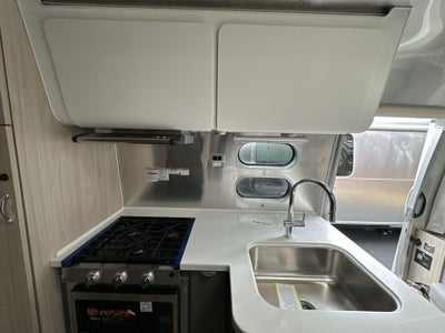 2025 Airstream 25FBT Base