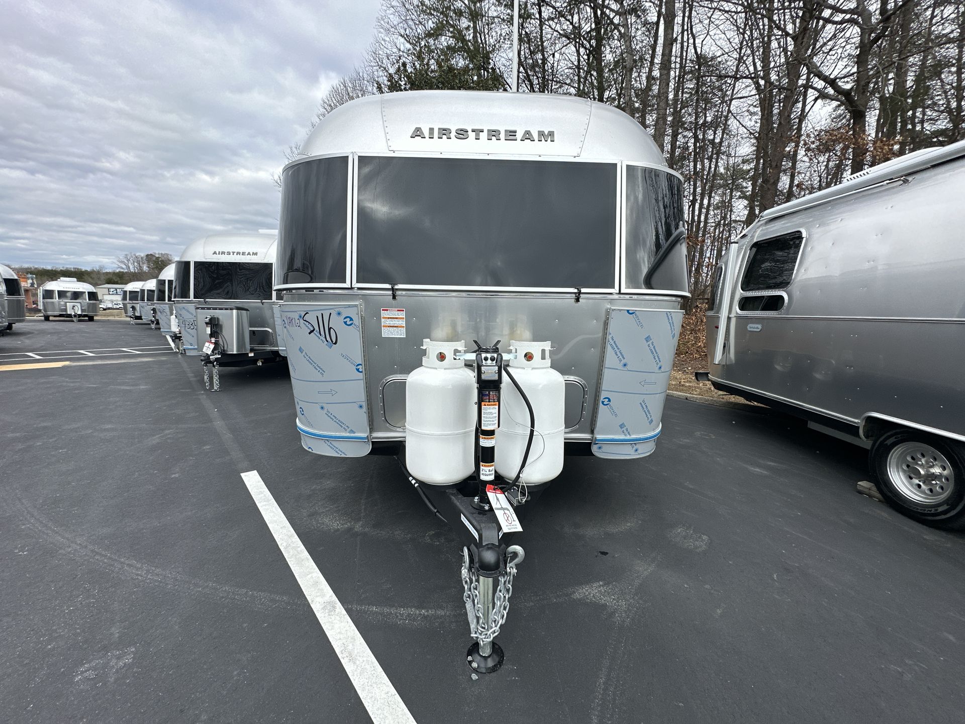 2025 Airstream 25FBT Base