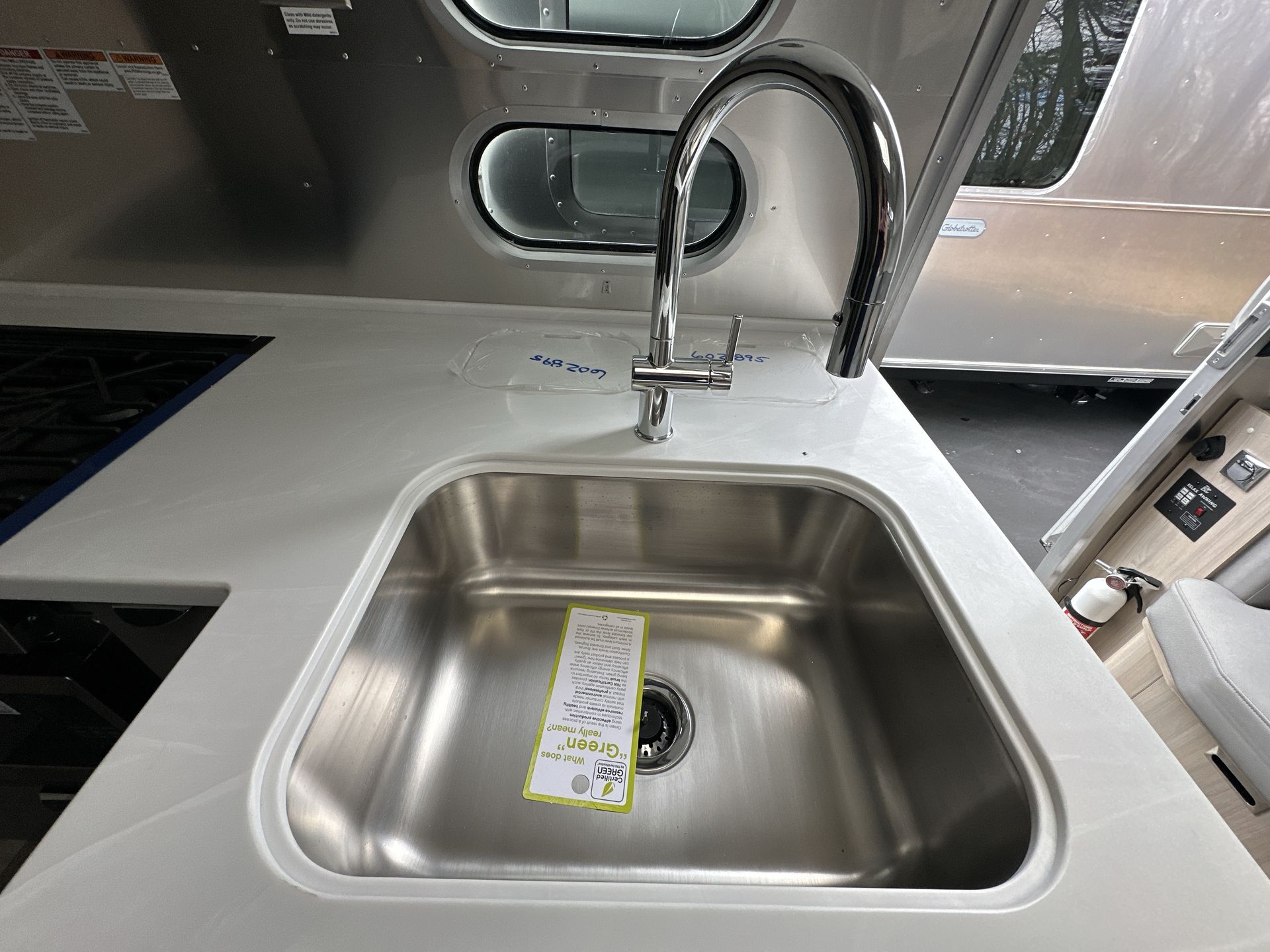 2025 Airstream 25FBT Base