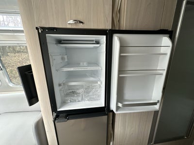 2025 Airstream 25FBT Base