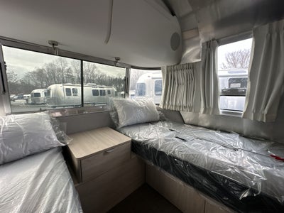 2025 Airstream 25FBT Base