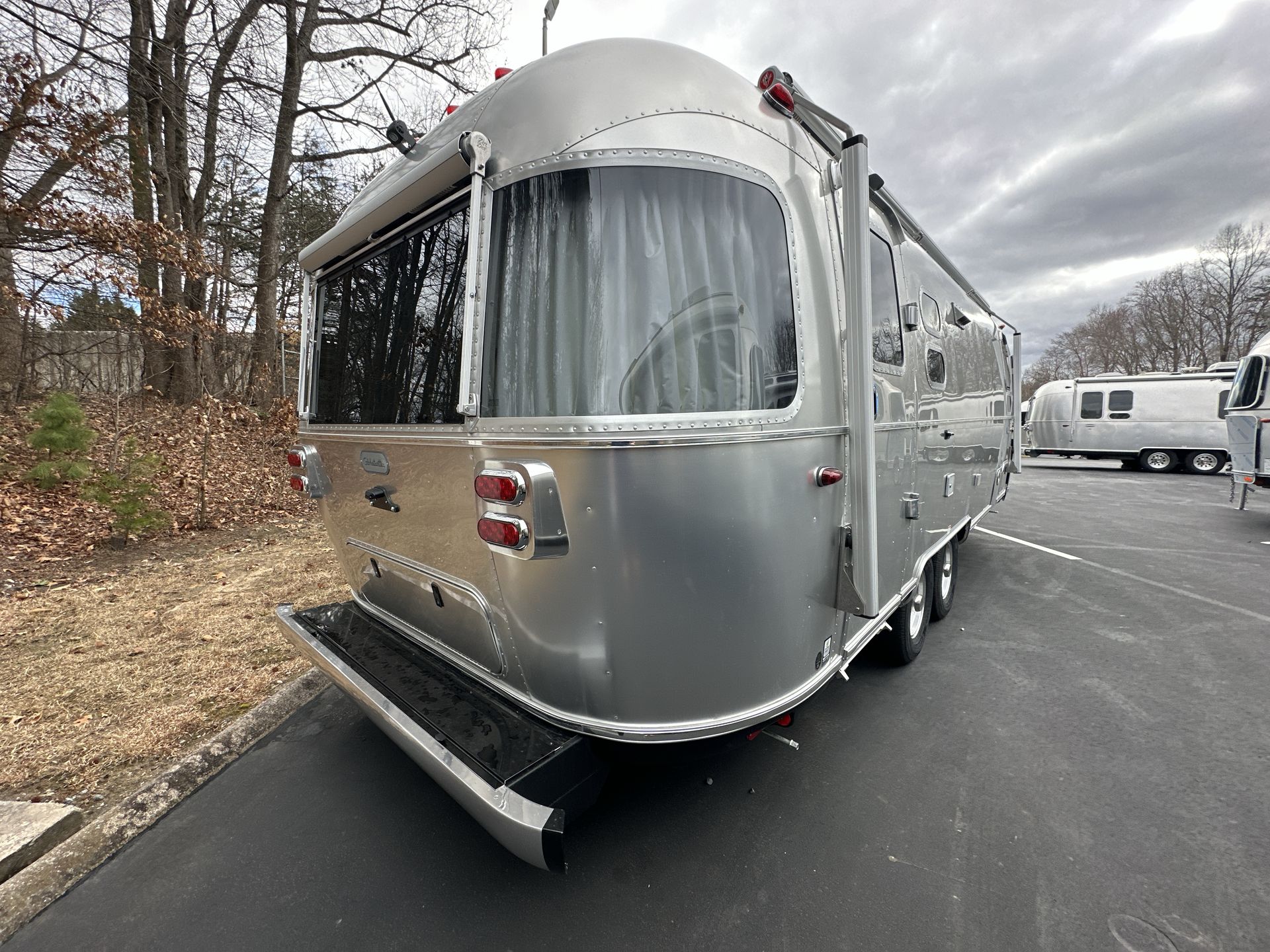 2025 Airstream 25FBT Base