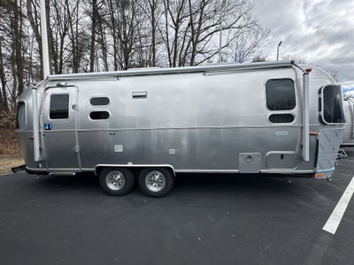 2025 Airstream 25FBT Base