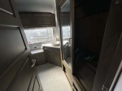 2023 Airstream 33 FBT Base