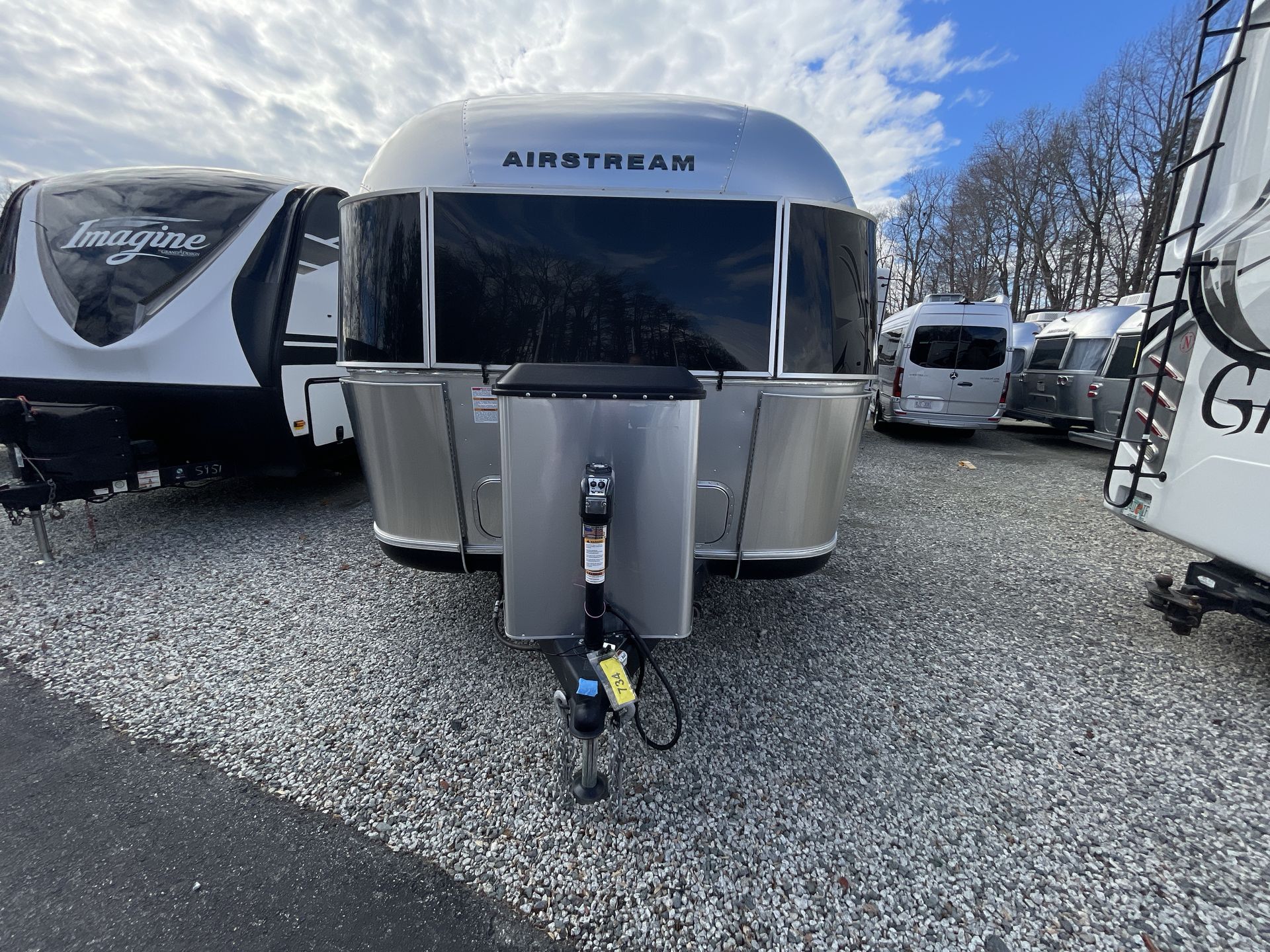 2023 Airstream 33 FBT Base