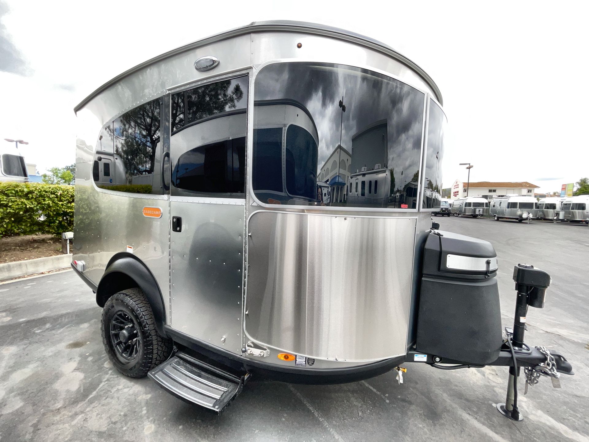 2025 Airstream 16X Base