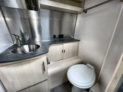 2025 Airstream 28RBT Base