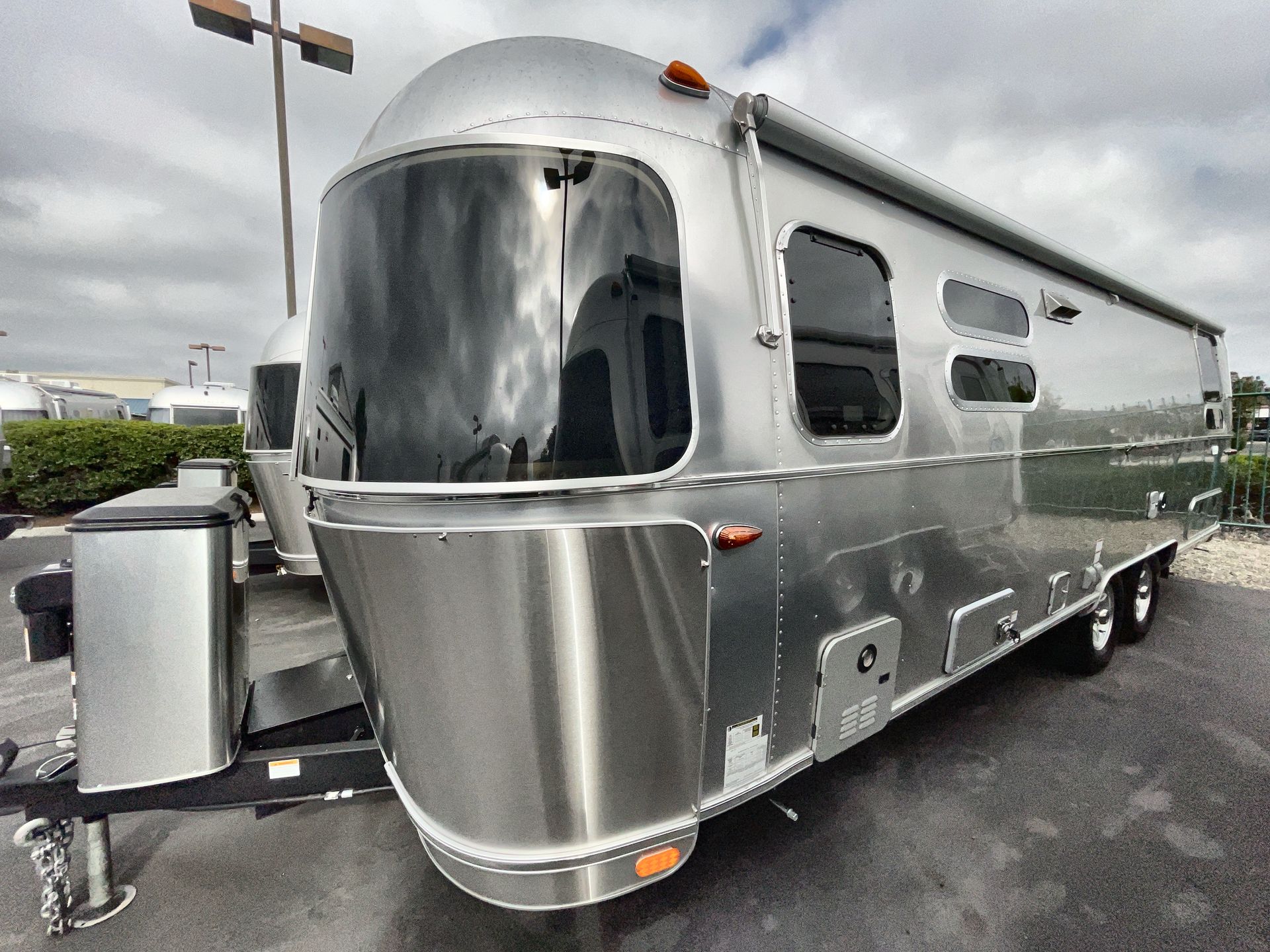 2025 Airstream 28RBT Base