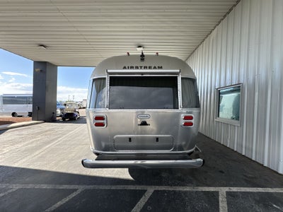 2025 Airstream 27FBQ Base