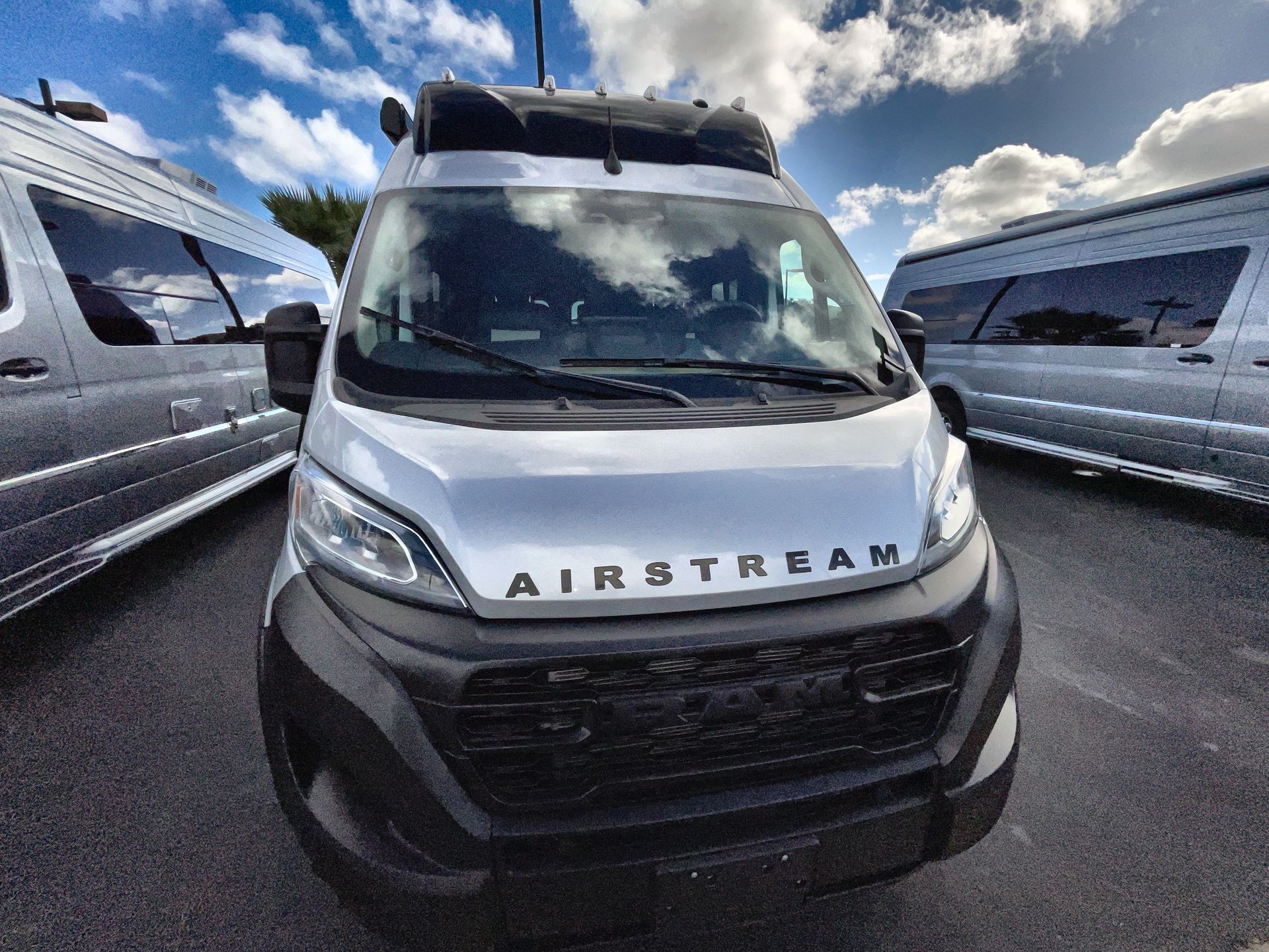 2026 Airstream Rangeline Base