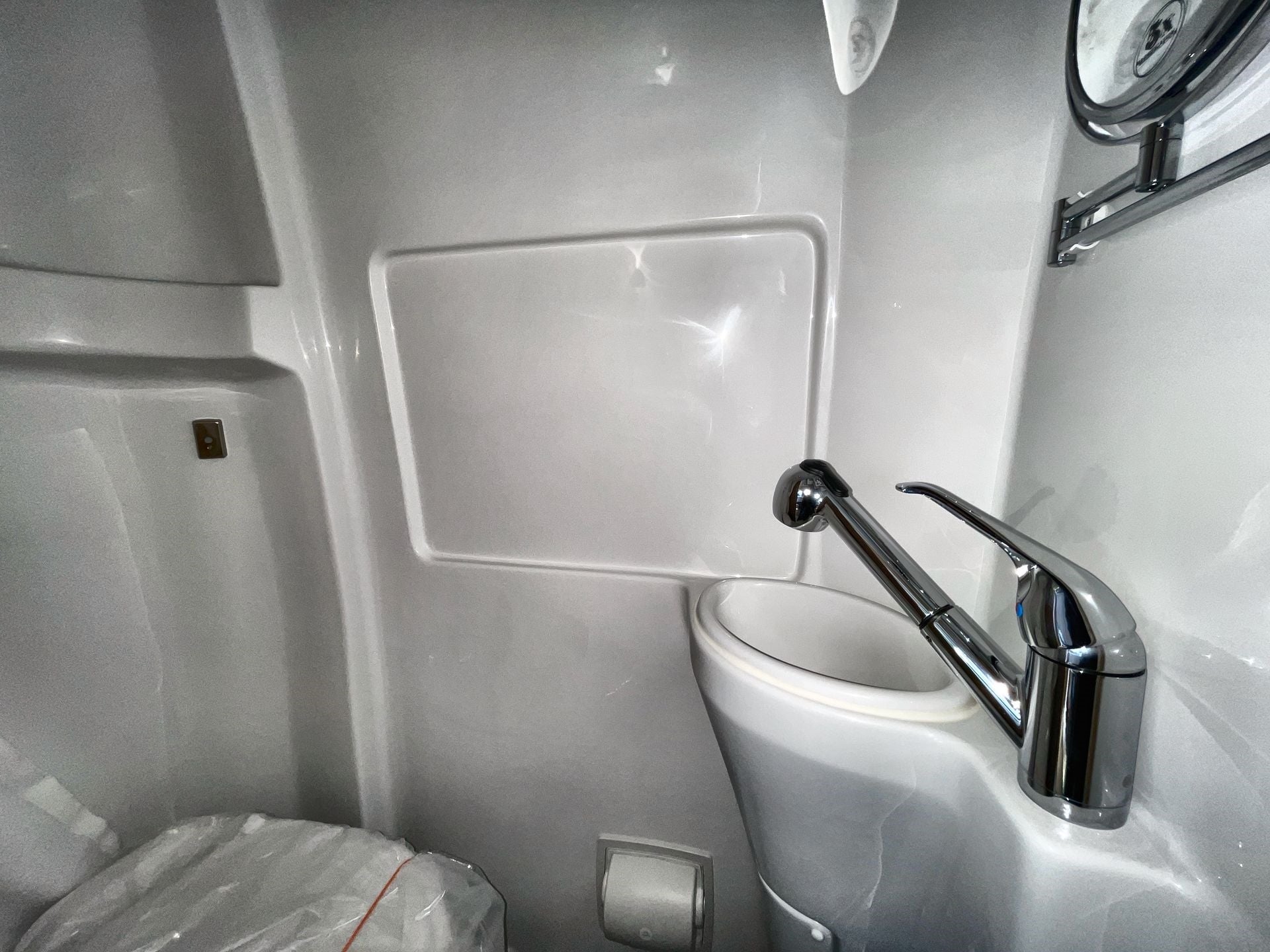 2025 Airstream 24 GL Base