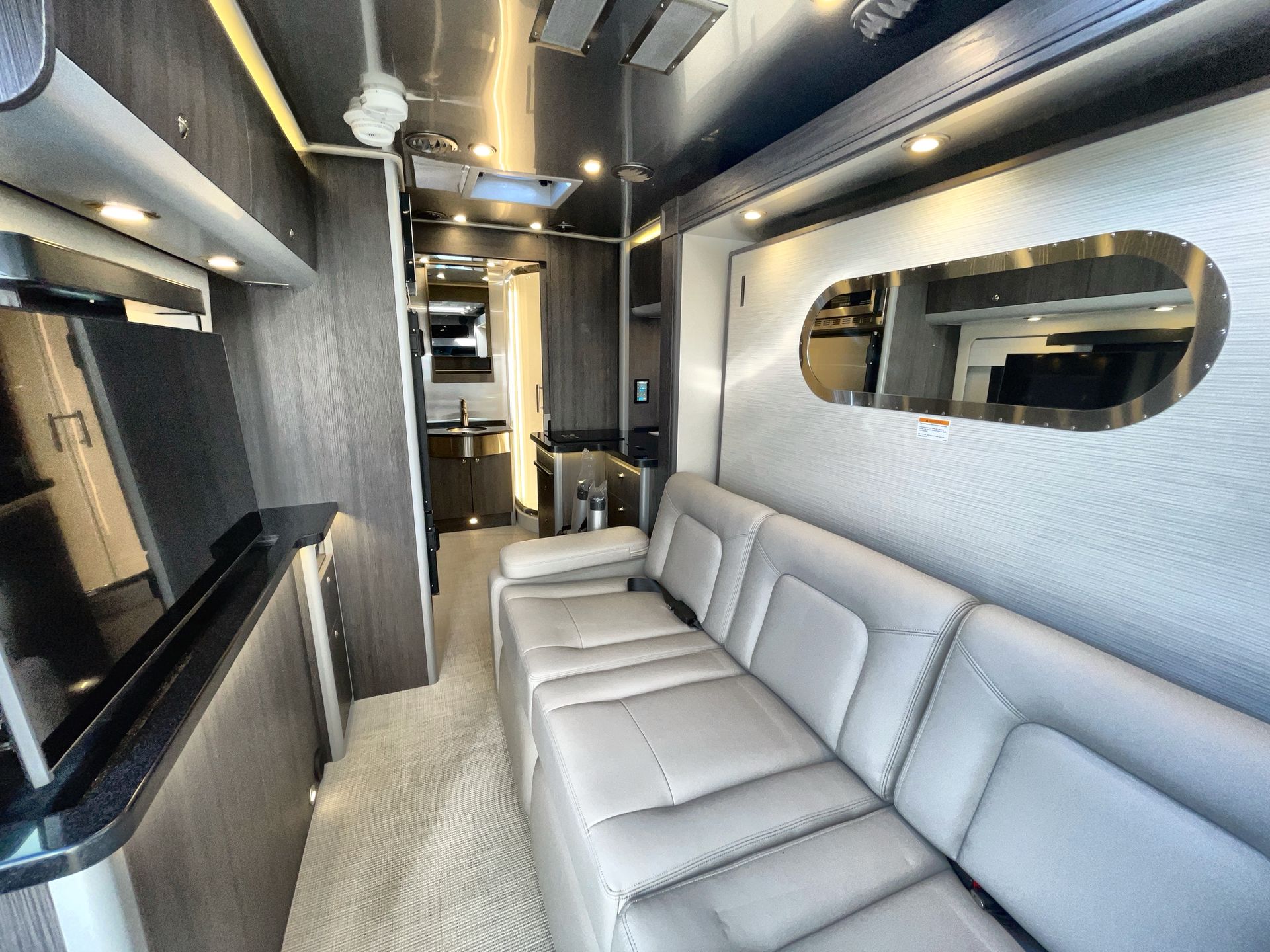 2026 Airstream Murphy Suite Base