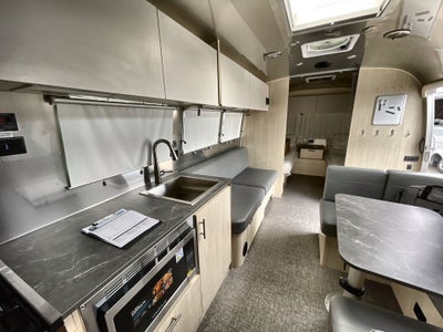 2026 Airstream 30FBBT Base