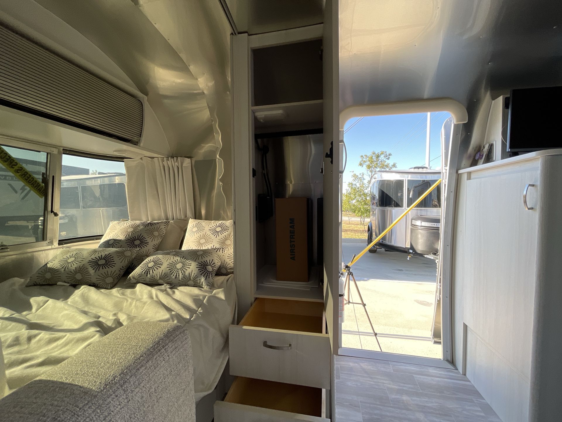 2025 Airstream 20FB Base