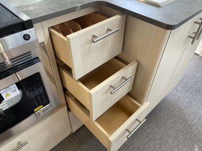 2026 Airstream 25FBQ Base