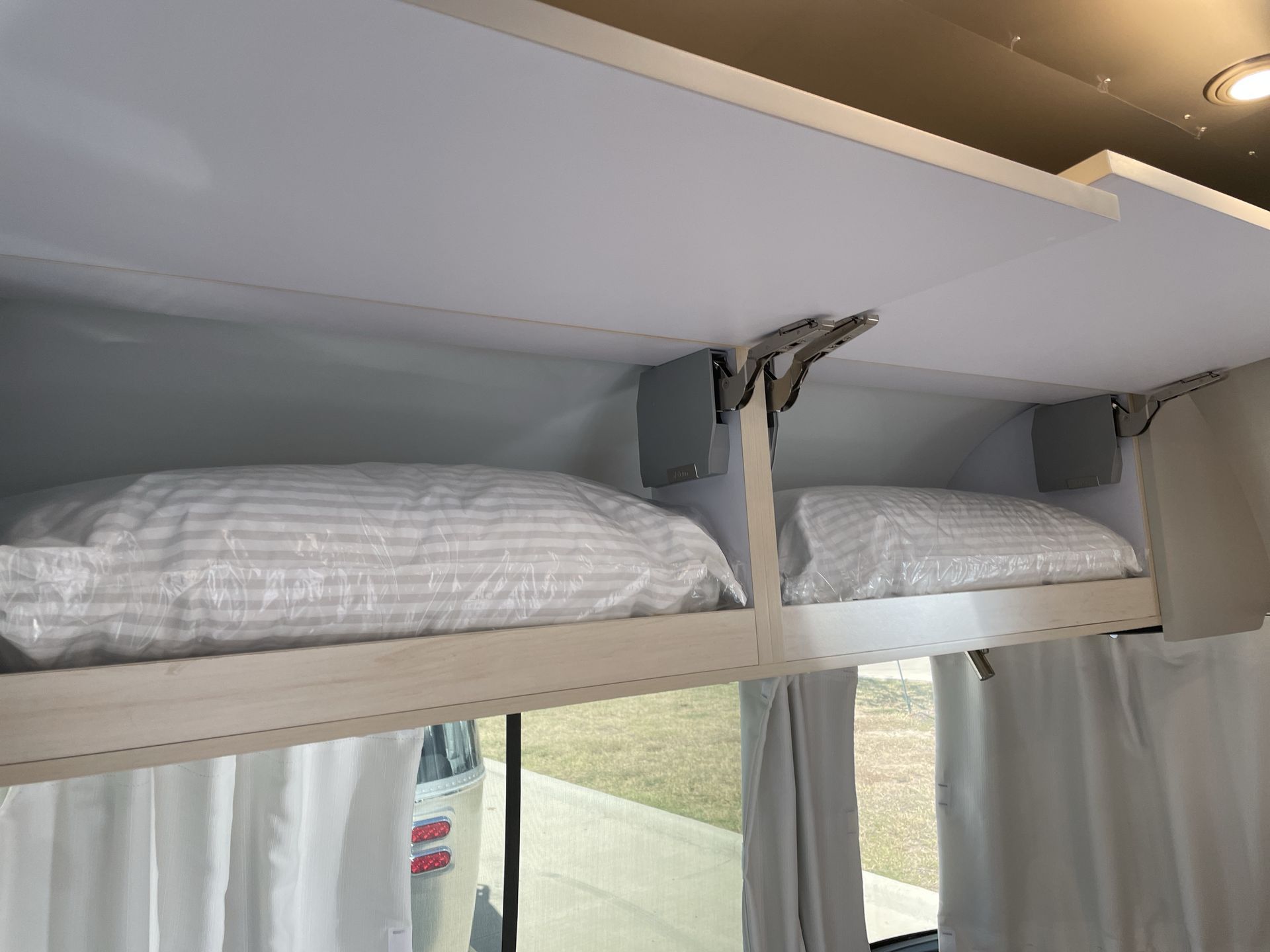 2026 Airstream 25FBQ Base