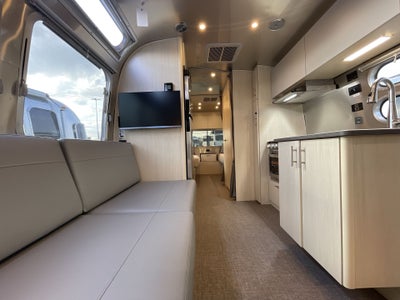 2026 Airstream 25FBT Base