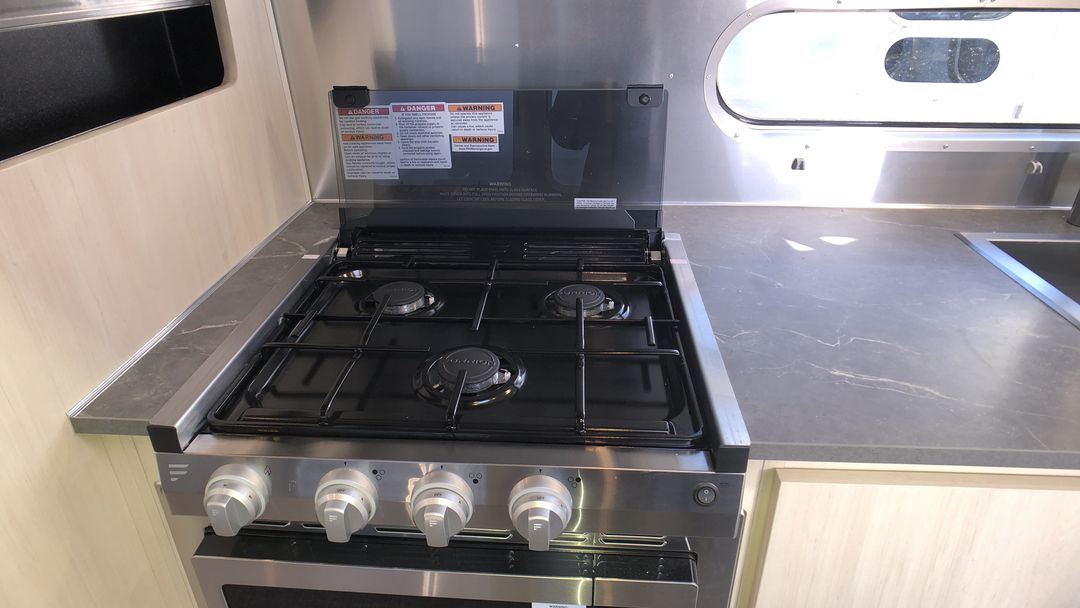 2026 Airstream 28RBT Base