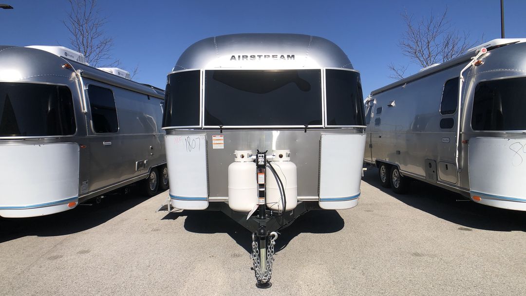 2026 Airstream 28RBT Base