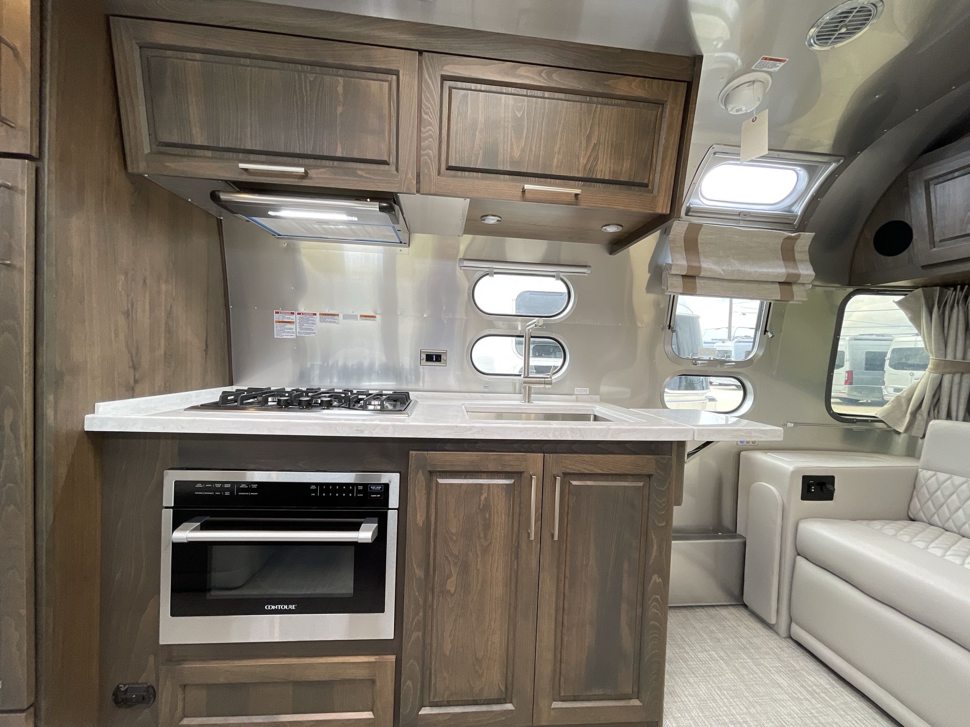 2026 Airstream 28RBT Base