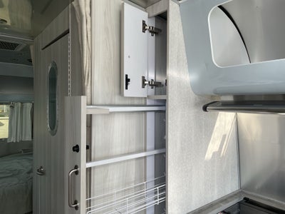 2026 Airstream 25FBQ Base