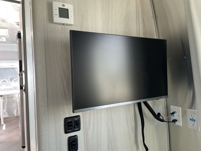 2026 Airstream 25FBQ Base