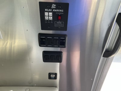 2025 Airstream 30RBQ Base