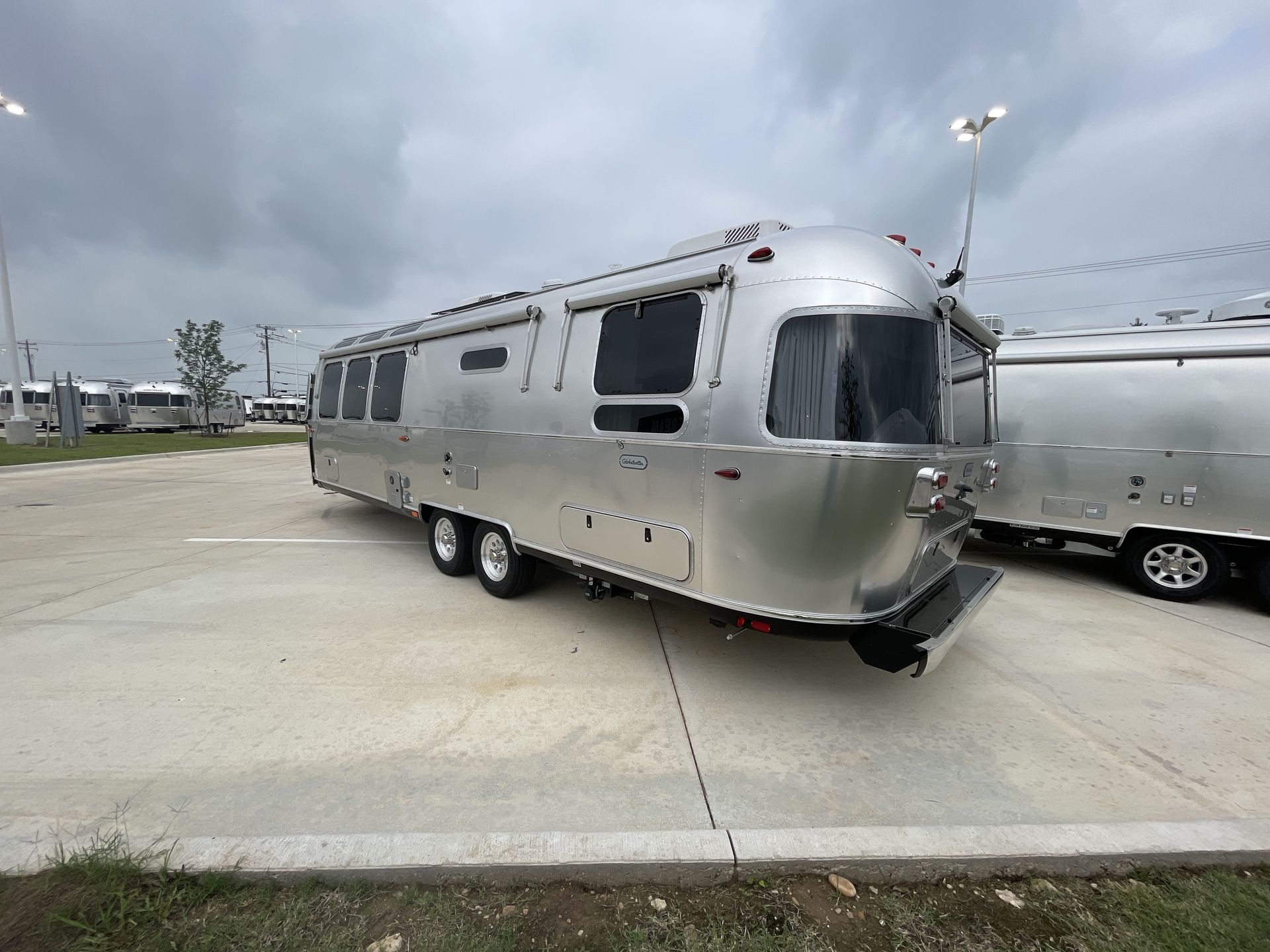 2026 Airstream 30RBT Base