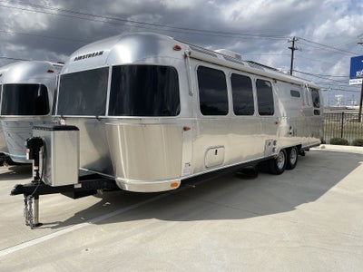2026 Airstream 30RBT Base