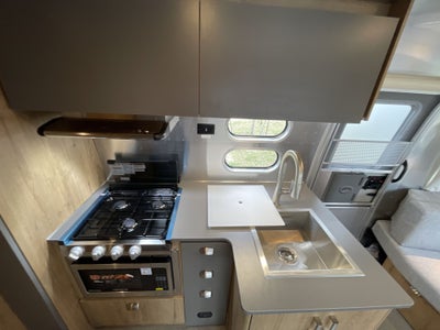 2026 Airstream 25FBT Base