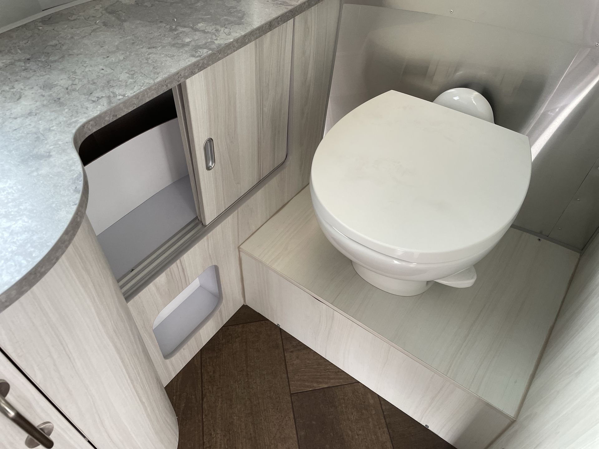 2025 Airstream 23FBQ Base