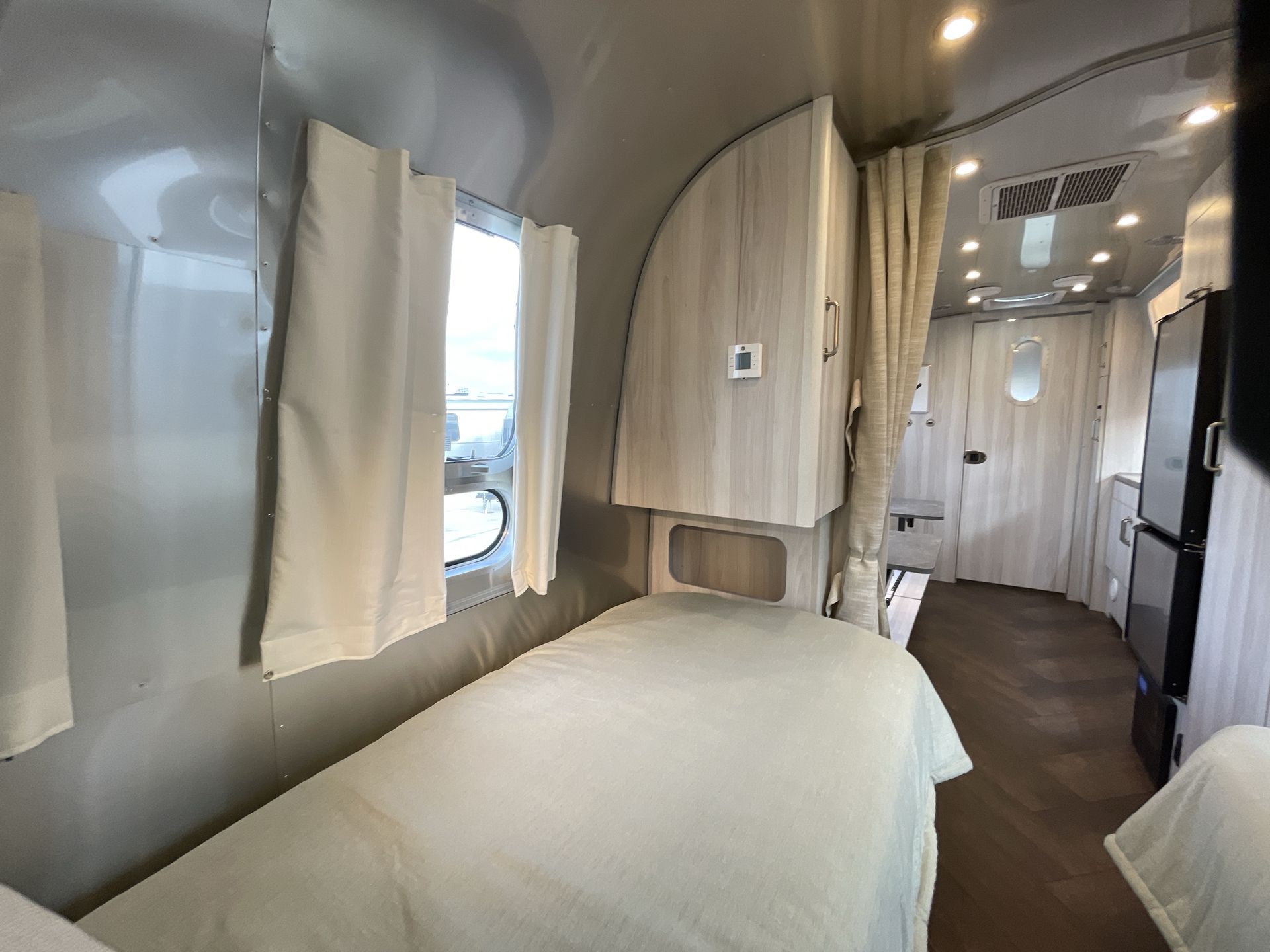 2026 Airstream 23FBT Base