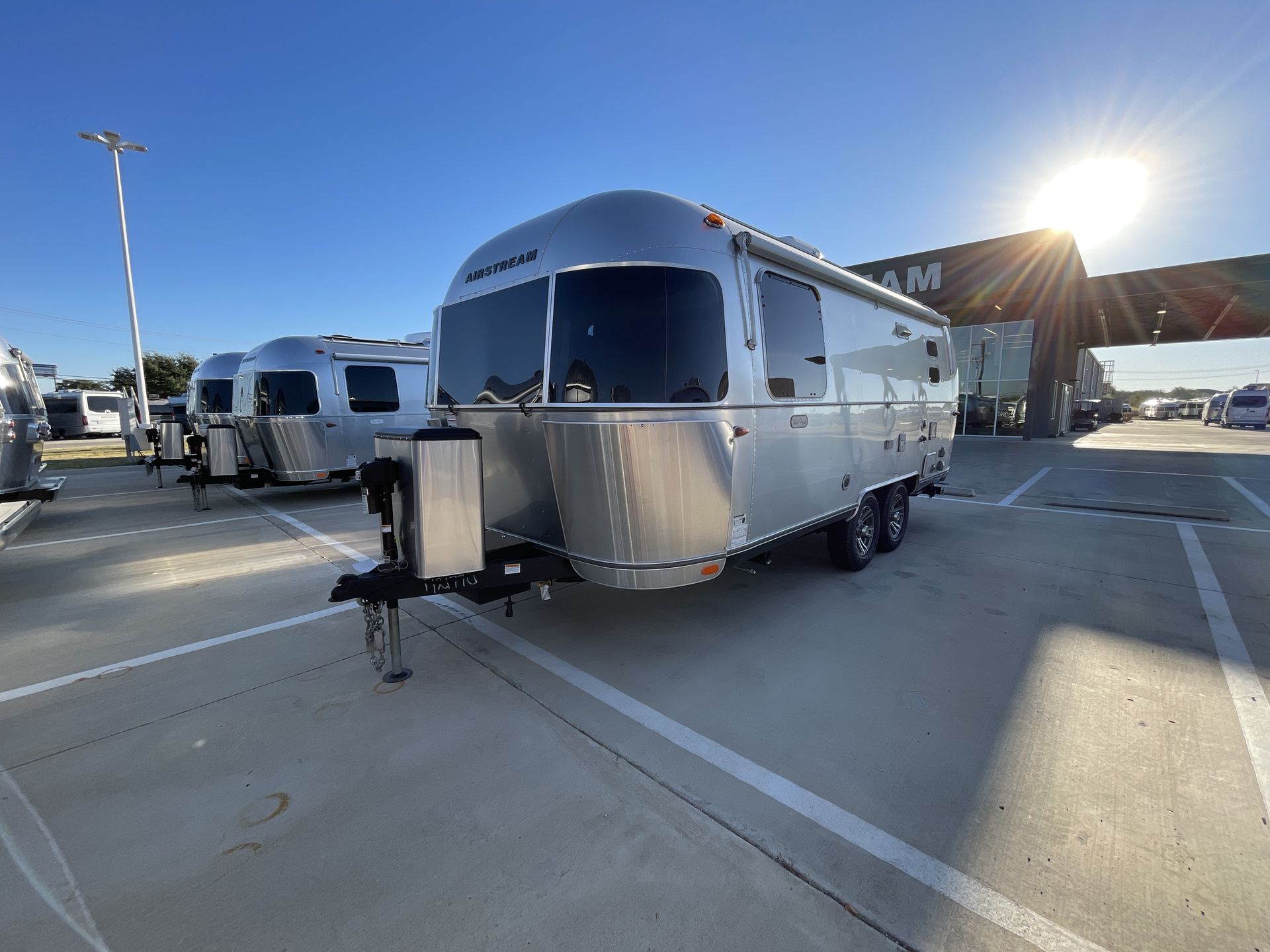 2025 Airstream 23FBQ Base