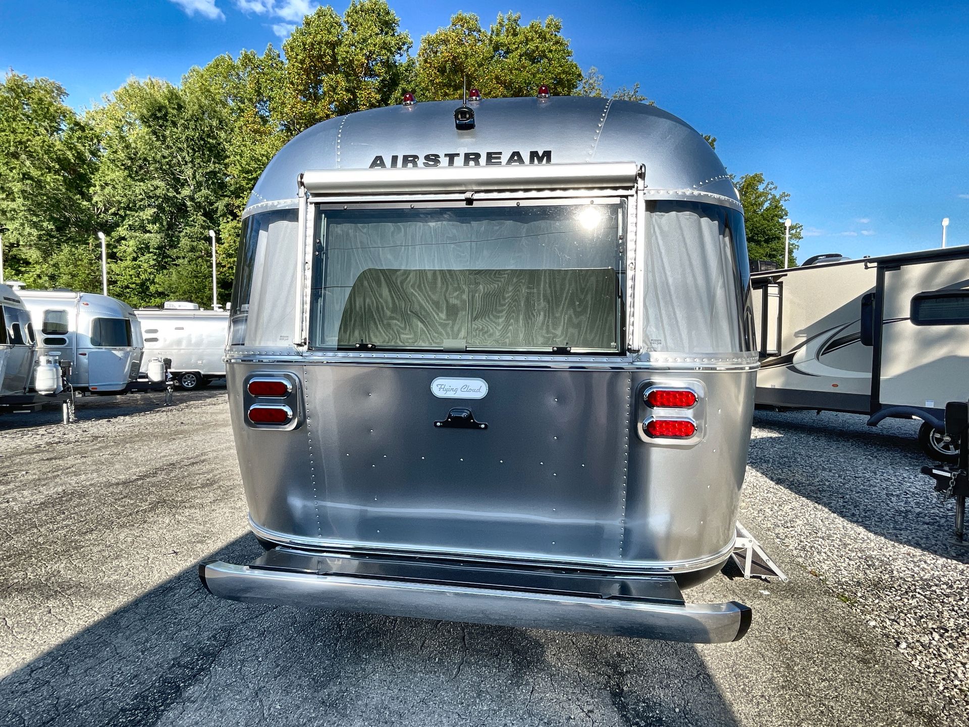 2026 Airstream 27FBT Base