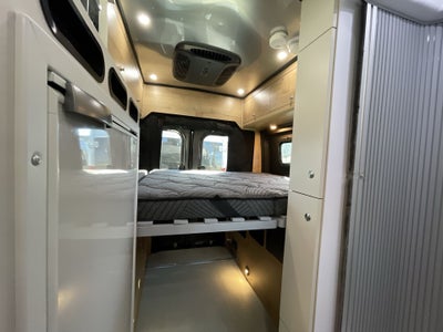 2026 Airstream Rangeline Base