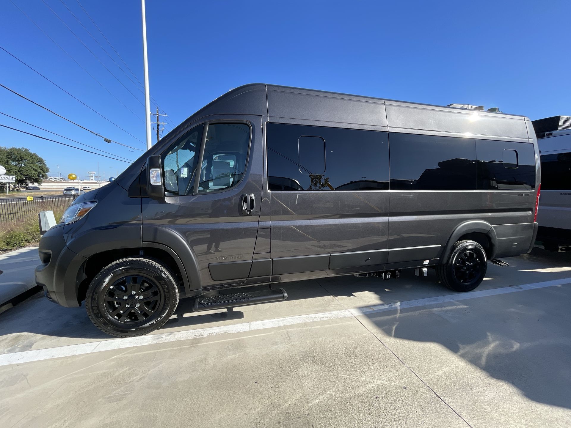 2026 Airstream Rangeline Base