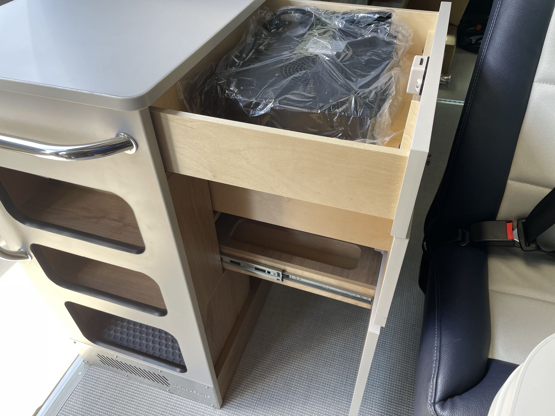 2026 Airstream Rangeline Base