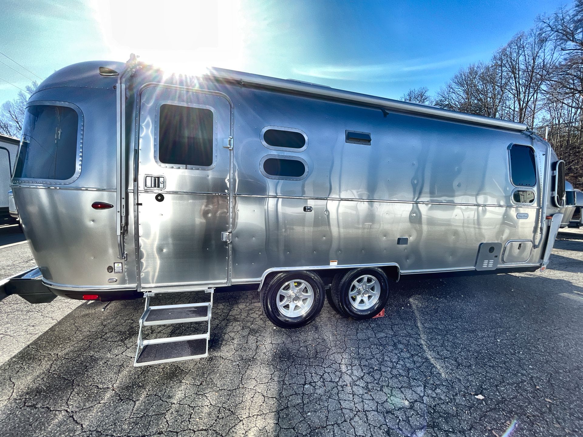 2026 Airstream 25FBT Base