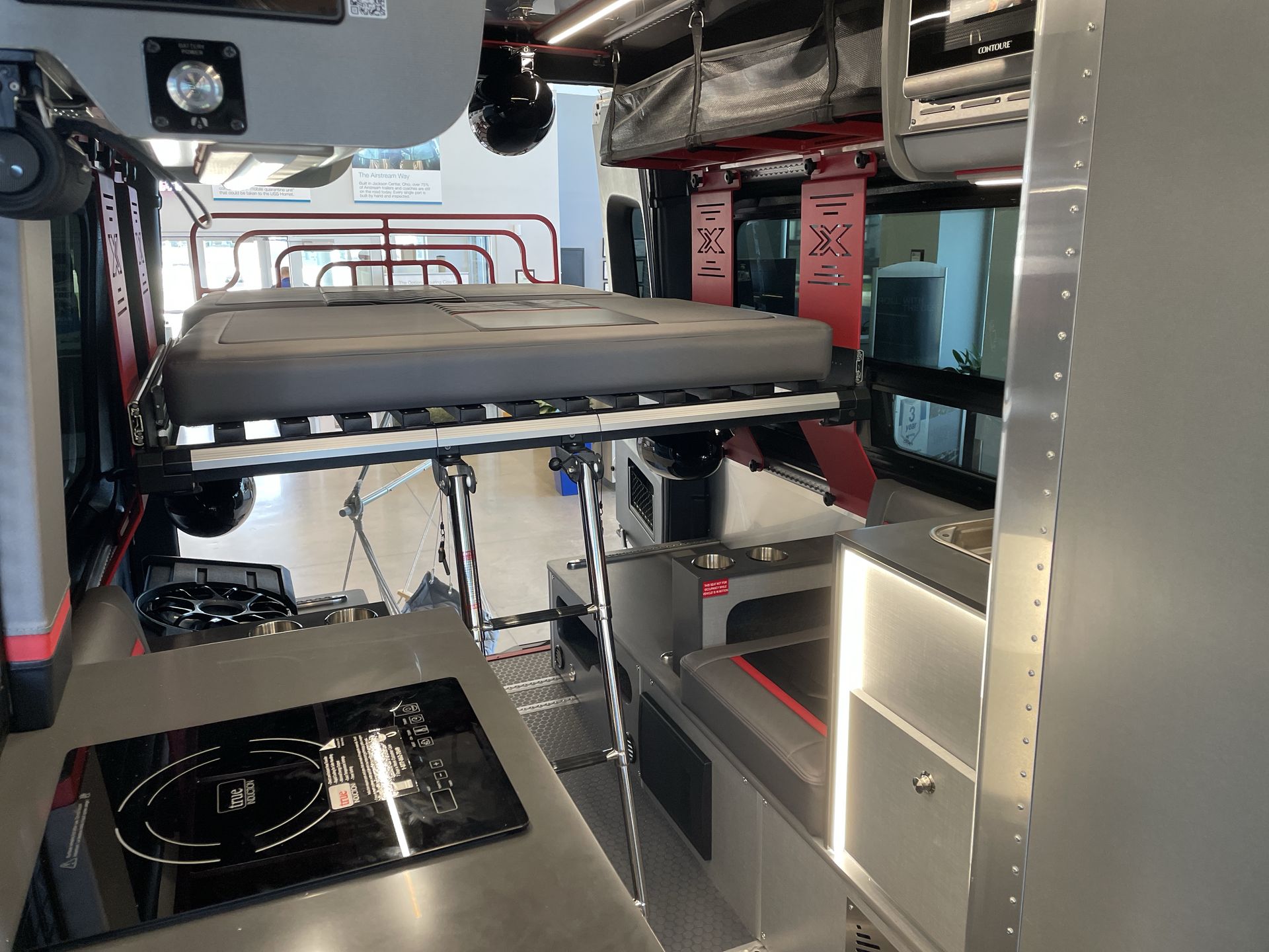 2026 Airstream 19X LE Outland Base