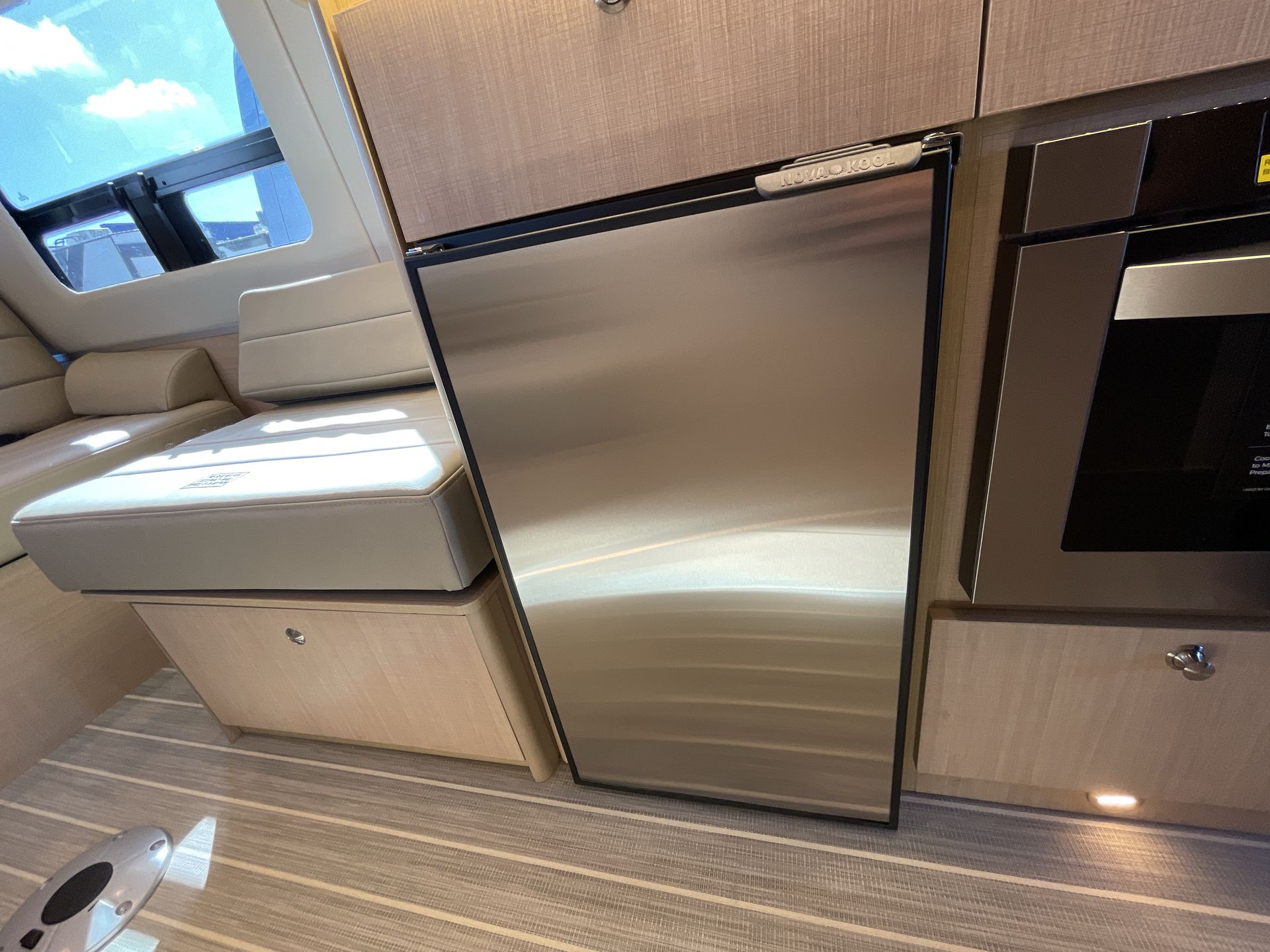 2026 Airstream 24GL Tommy Bahama Base