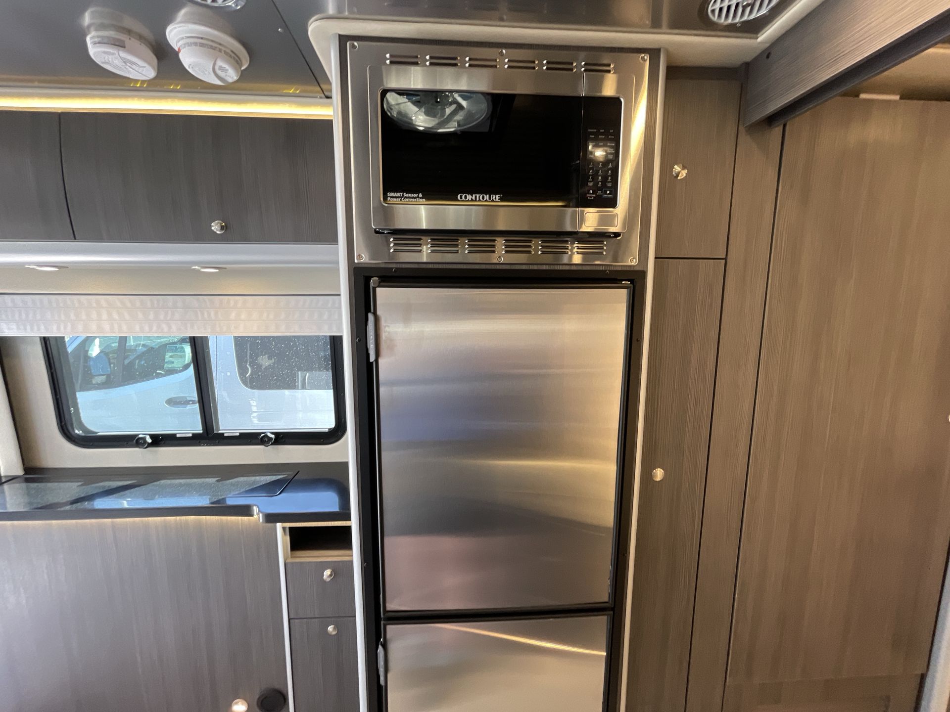 2026 Airstream Murphy Suite Base